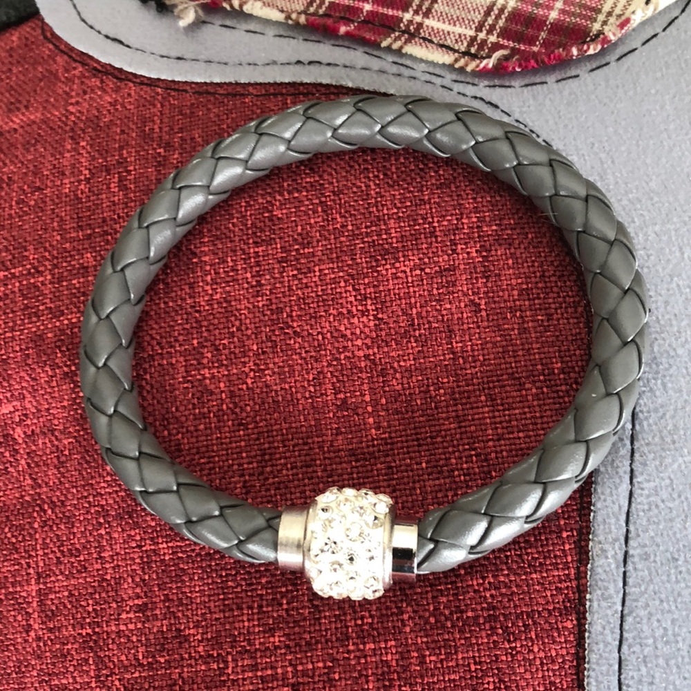 Grey magnetic bracket